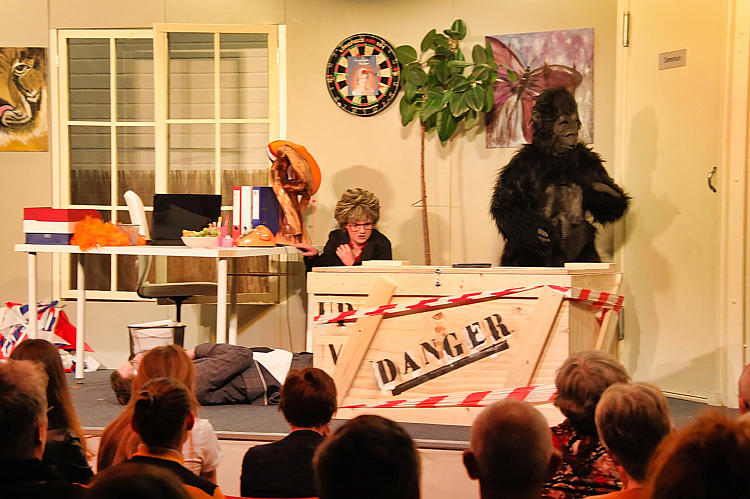 CPJ Waarder-Driebruggen met de klucht 'Dolle beestenboel'_52